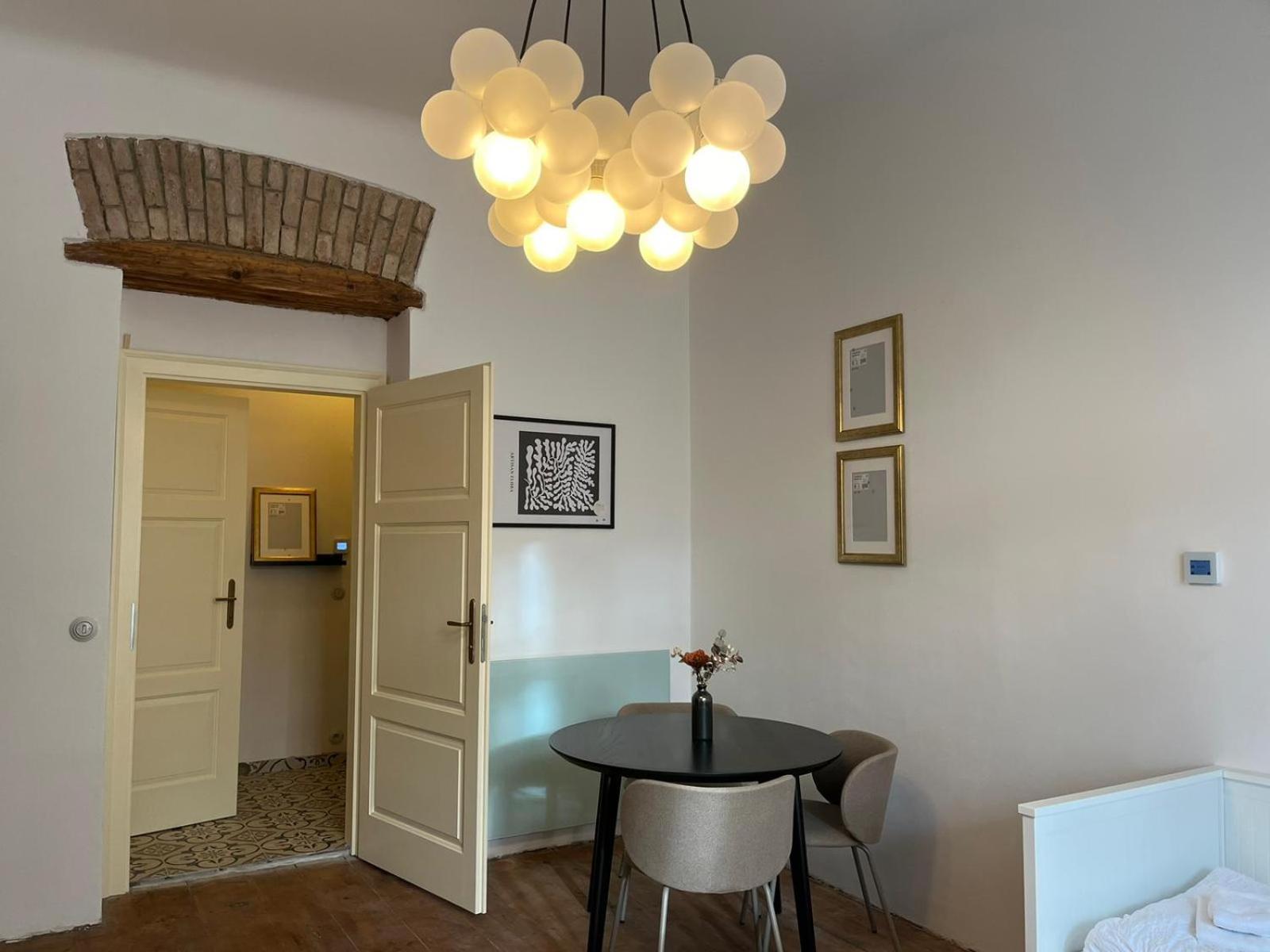 Apartma Aida 1908 كارلوفي فاري المظهر الخارجي الصورة